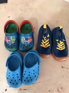 Kids shoes size 7/7.5
